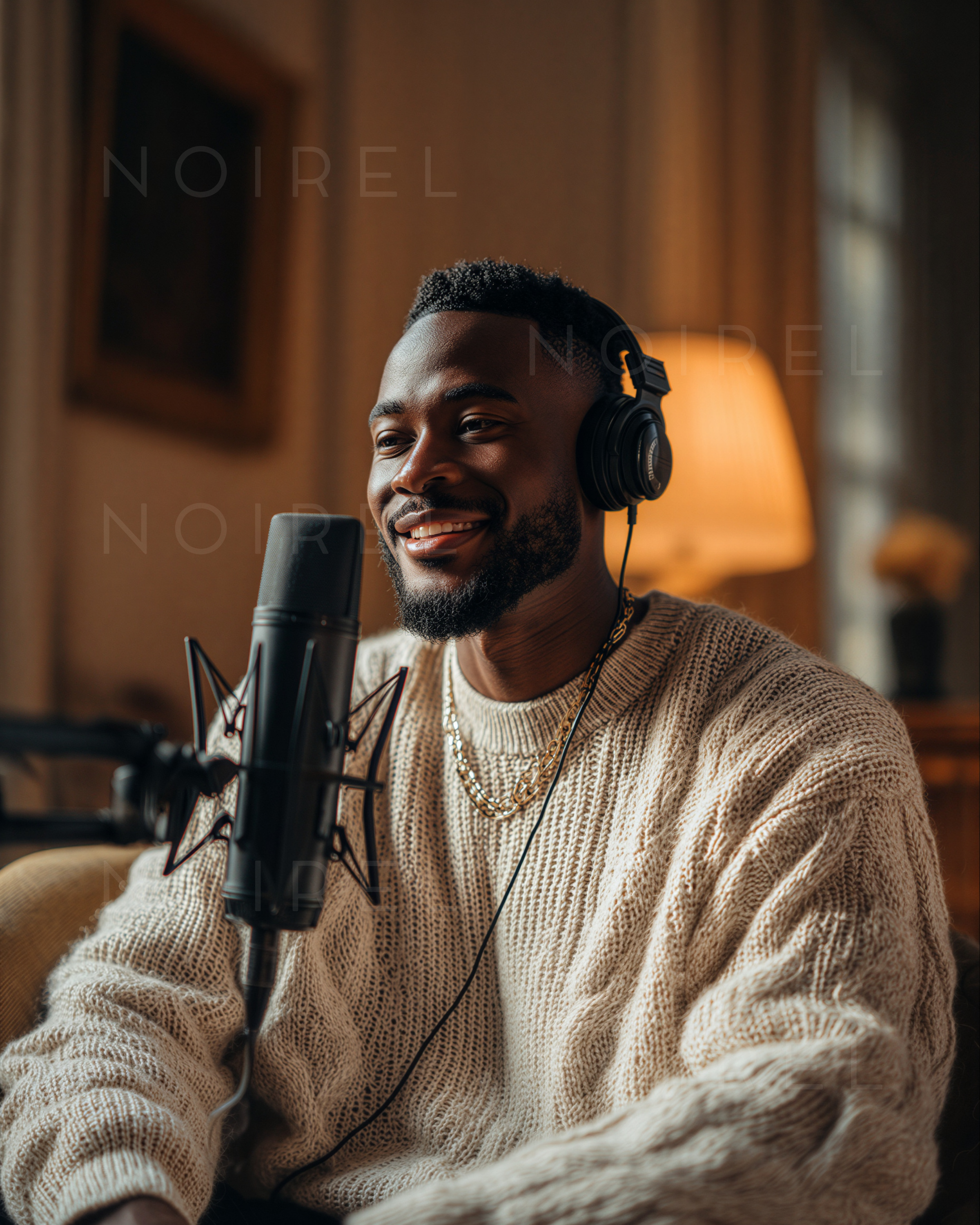 NOIREL NRL125 on-ear headset with wired microphone, wearing knit sweater